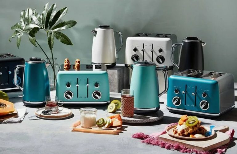 Mixing Style: The First Kitchen Appliance Released in Different Colors