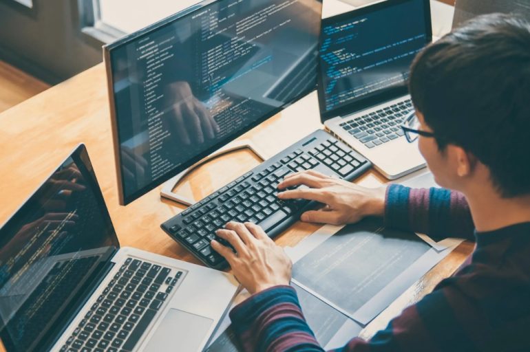 How to Become an Auto Engineer-Programmer Career Information Education for Beginners