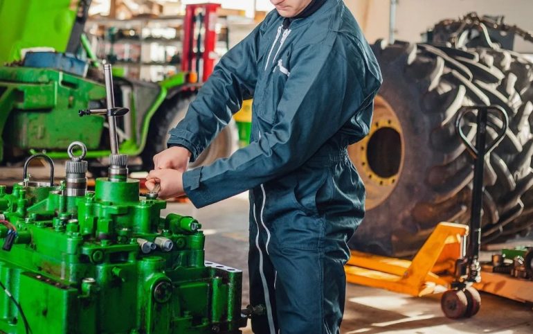 Exploring Top Career Paths in Agricultural Mechanics Engineering