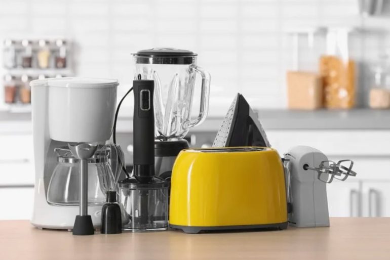 Mixing Style: The First Kitchen Appliance Released in Different Colors