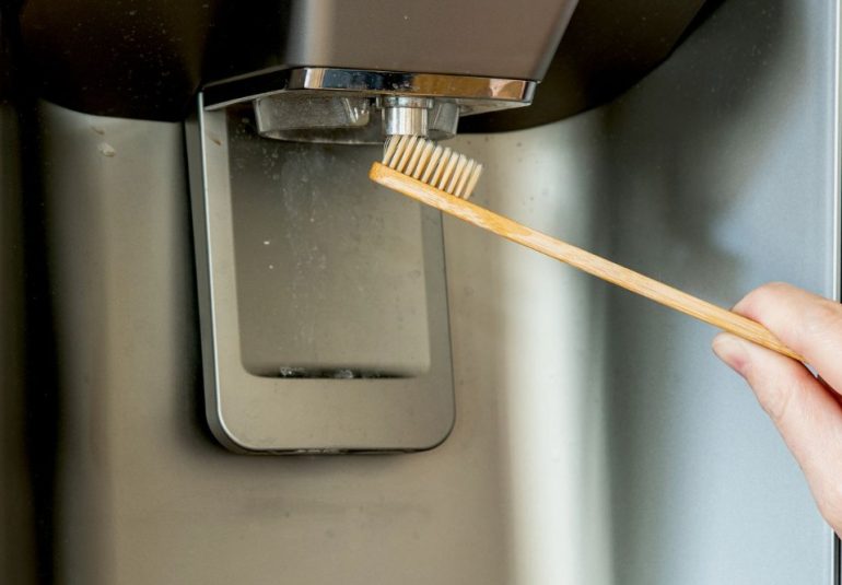 The Best Home Methods to Clean White Stains on Refrigerator Water Dispensers