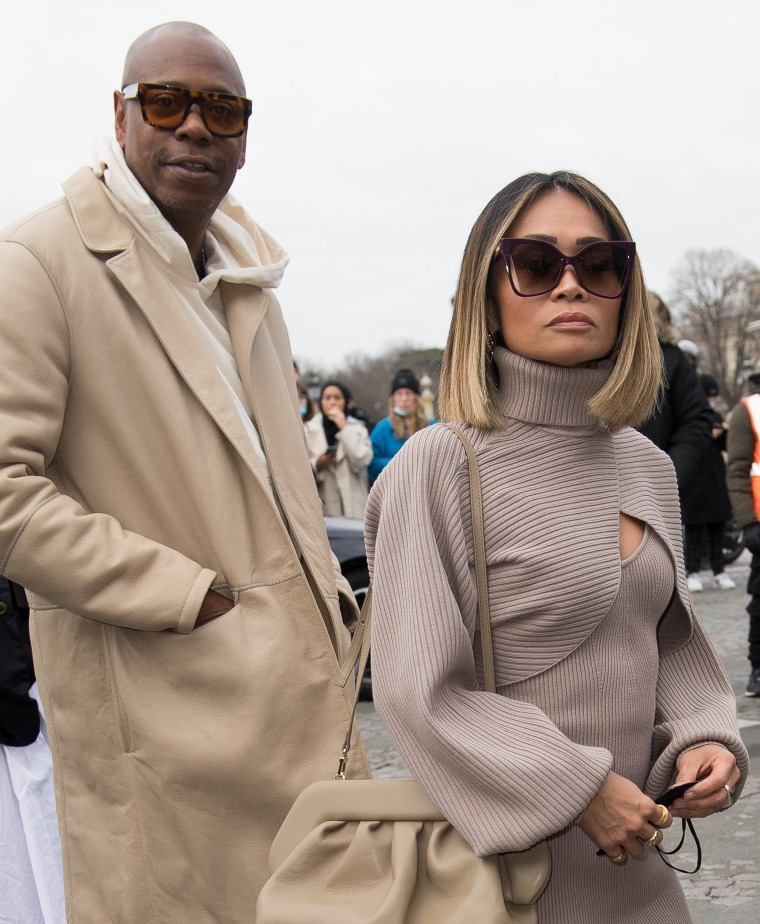The Unseen Architect: How Dave Chappelles Wife Elaine Builds the Foundation for a Comedy Icons Enduring Legacy